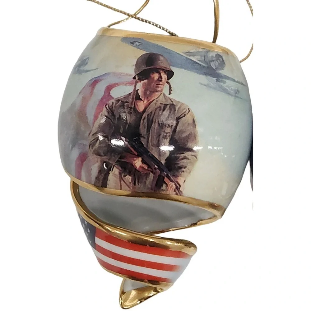 Bradford Editions Ornaments 2002 Set of 2 